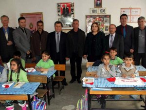 Aydın Gençlik Merkezi Dedeköylü Minikleri Sevindirdi