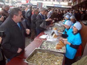 Aydınlı 5 Ton Hamsiyle Şölen Yaptı