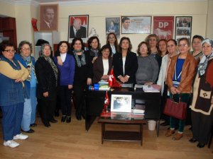 Aydın DP’li Kadınlar Günlerini Kutladı
