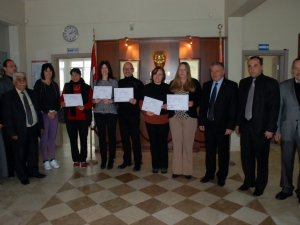Yabancılar Okuma Yazma Kursunda Türkçe Öğrendiler