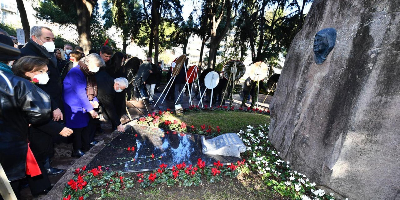 Zübeyde Hanım ölümünün 99'uncu yılında anıldı