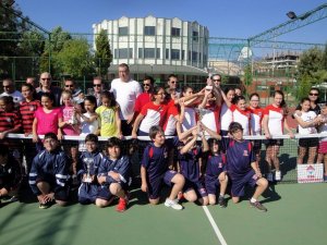 Aydın’da Okullar Arası Küçükler Tenis İl Birincileri Ödüllendirildi