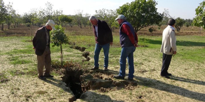 Tedirgin eden çatlakların ardından sulama kuyularında sıcak su akmaya başladı