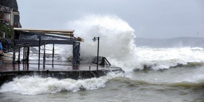 Ege Denizi'nde fırtına alarmı: Saatteki hızı 90 kilometre
