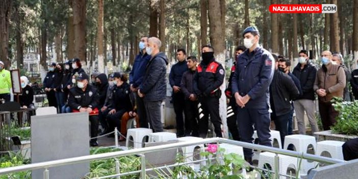Şehit polis Fuat Kaplan mezarı başında anıldı