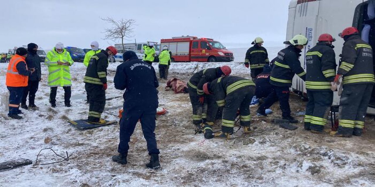 Katliam gibi kaza: 5 ölü, 26 yaralı