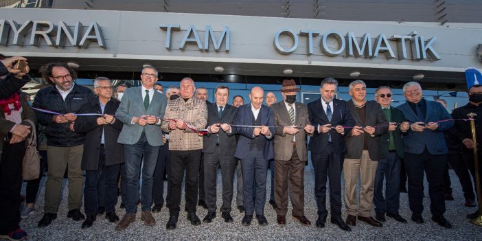 Türkiye'nin en büyük tam otomatik otoparkı İzmir'de açıldı