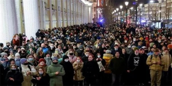 Rusya’da halk ayaklandı! Gözaltı sayısı 3 bini geçti
