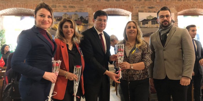 İYİ Parti Nazilli 8 Mart’ı kutladı