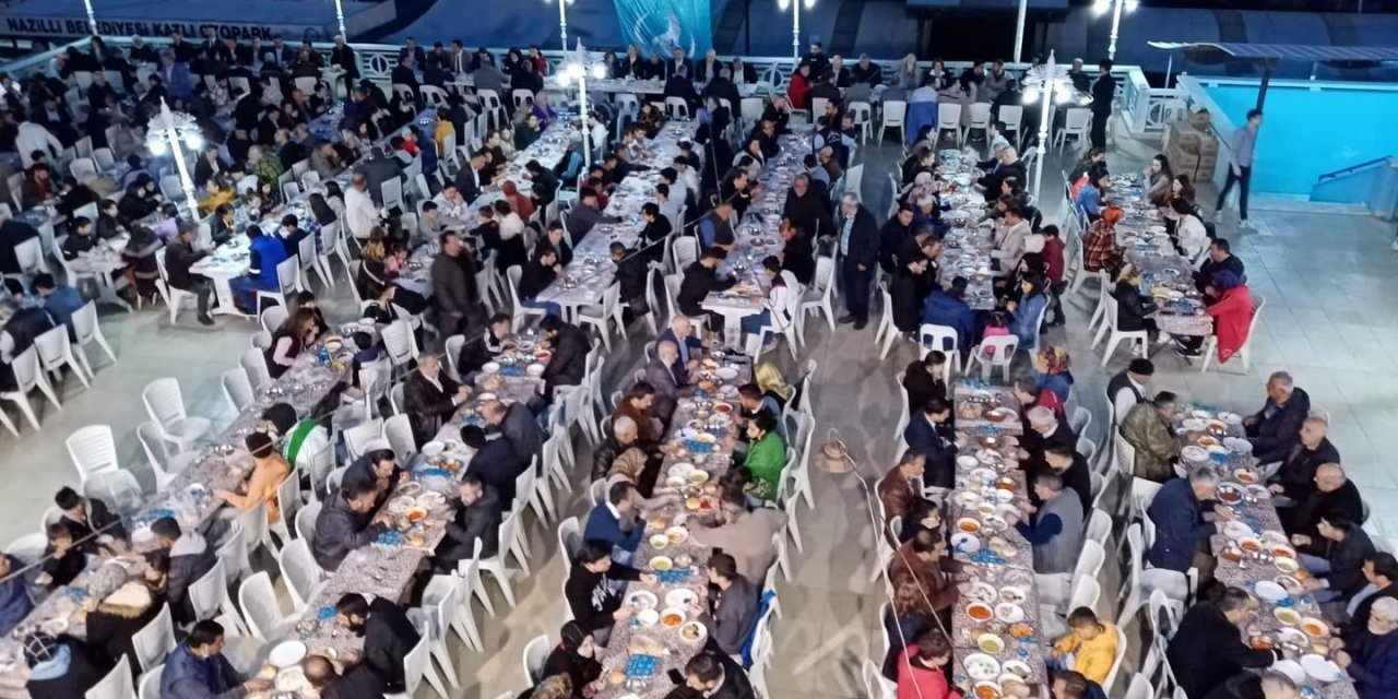 Nazilli Ülkü Ocakları’ndan ‘Alparslan Türkeş’ anısına iftar yemeği