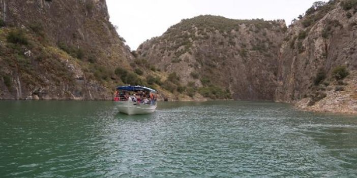 Arapapıştı Kanyonu'nda tekne turları yeniden başladı