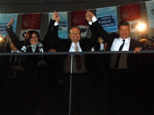 Efeler’in İlk Başkanı Chp’li Özakçan Oldu