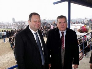 Çine, Başkan Dinçer İle Devam Kararı Aldı
