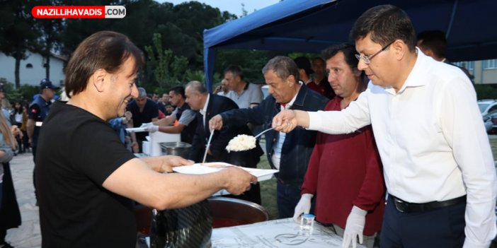 Başkan Özcan'a iftar programlarında yoğun ilgi