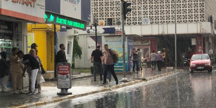 Nazilli’de sağanak yağış etkili oldu