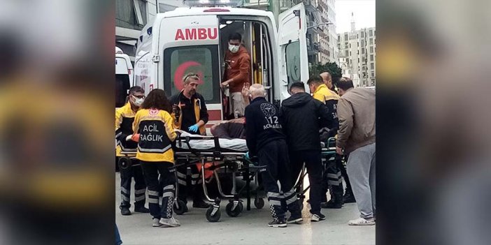 Ambulans ile minibüs çarpıştı; 3 kişi yaralandı