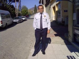 Güvenlik Görevlisi Beylik Tabancasıyla Yaşamına Son Verdi