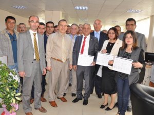 CHP’li Osman Yıldırımkaya Mazbatasını Aldı