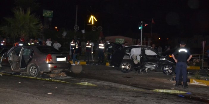 Otomobiliyle arkadaşlarını evlerine götürürken kaza yaptı: 2 kişi öldü, 5 kişi yaralandı