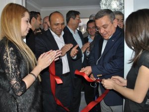 Kuşadası’nın Yeni Belediye Başkanı Spor Salonu Açtı