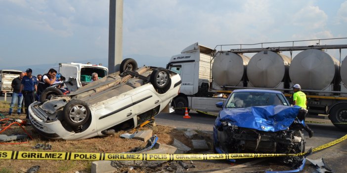 İki otomobilin çarpıştığı kazada 3 kişi öldü