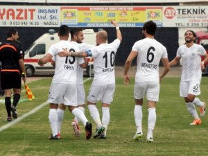 Nazilli Belediyespor'un Forveti Durdu