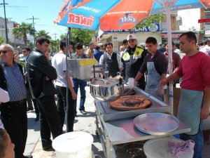 Didim’de Şehit Polisler İçin Lokma Dağıtıldı