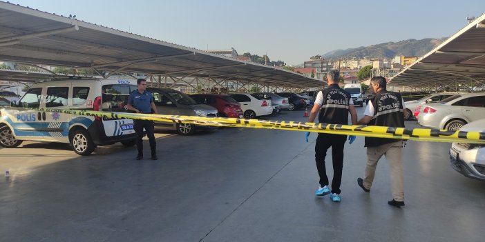 Aydın'da alışveriş merkezi otoparkında çıkan silahlı kavgada 2 kişi yaralandı