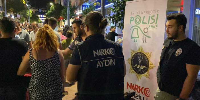 Nazilli Uzun Çarşı'da ’En İyi Narkotik Polisi Anne’ standı açıldı