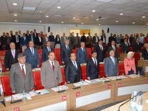 Efeler Belediye Meclisi'nin İlk Toplantısı Gergin Geçti