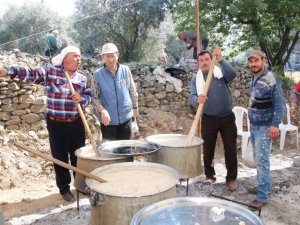 ‘Arap Dede Hayrı’ Geleneksel Hale Geldi