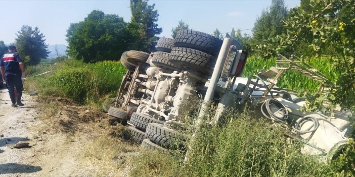 Devrilen beton mikserinin sürücüsü öldü