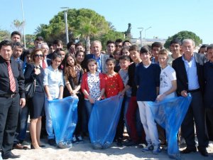 Kirletilen Plajları Geleceğin Turizmcileri Temizledi