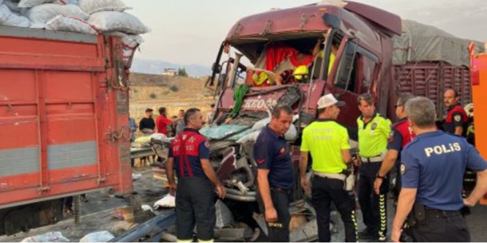 Aydın'da iki kamyonunun çarpıştığı kazada 1 kişi öldü, 3 kişi yaralandı