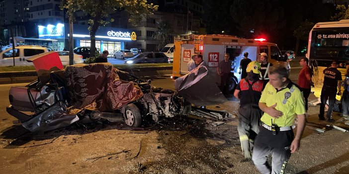 Aydın'da otomobil halk otobüsüne çarptı, 1 kişi öldü, 3 kişi yaralandı