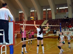 Voleybol Türkiye Yıldız Kızlar Grup Müsabakaları Aydın’da Başladı