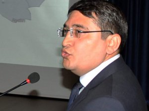 Okur: Doktorlarımız Şoförlük Yapıyor