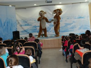 Didim’de Öğrencilerine 23 Nisan Jesti