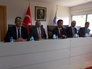 Kuşadası Ticaret Odası’nda Çevre Yolu Toplantısı