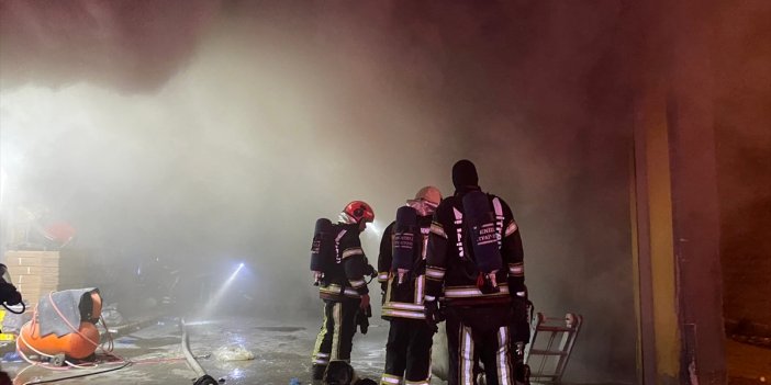 Medikal malzeme fabrikasının deposunda çıkan yangın söndürüldü