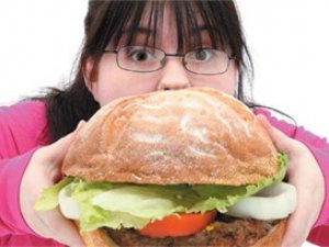 Türkiye'de 2 Kadından Biri Obez