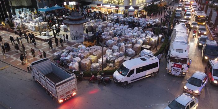 NAZİLLİ’DEN 5 TIR 2 KAMYON YARDIM MALZEMESİ YOLA ÇIKIYOR