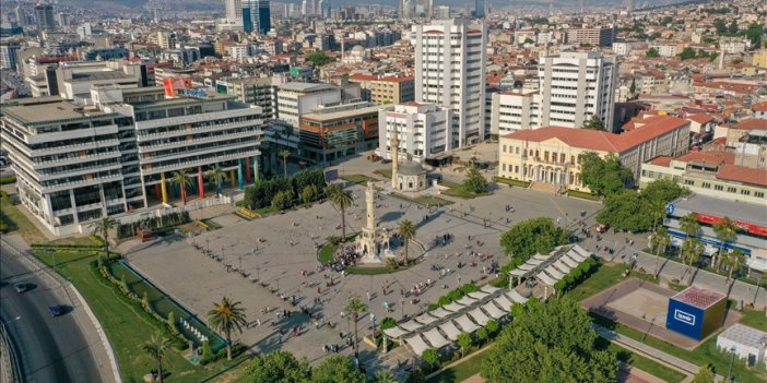 İzmir'de risk taşıyan 8 okulun tahliyesine karar verildi