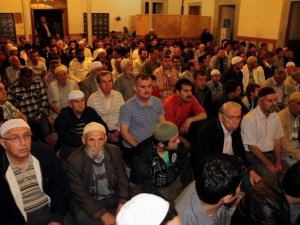 Ragaip Kandili’nde Camiler Doldu Taştı