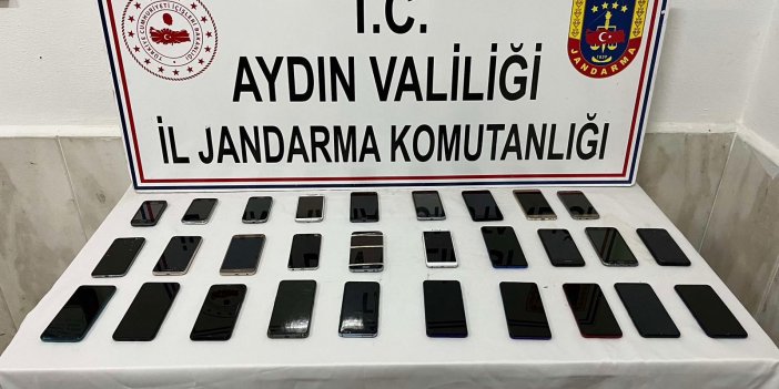 Aydın’da bir iş yerine baskın! 29 kaçak telefon ele geçirildi