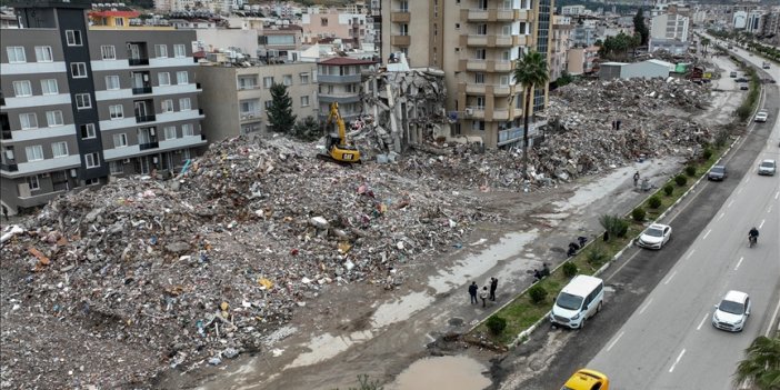 Kahramanmaraş merkezli depremlerde yıkılan binalarla ilgili soruşturmalarda 284 kişi tutuklandı