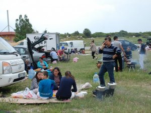 MHP’liler Piknikte Biraraya Geldi