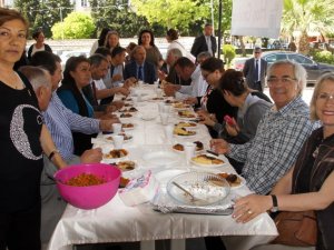 Anneler Günü Kermesine Büyük İlgi