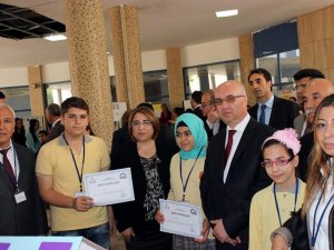 Genç Mucitler Eserlerini Sergiliyor