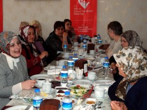 Aydın Valiliği Şehit ve Gazi Annelerini Unutmadı